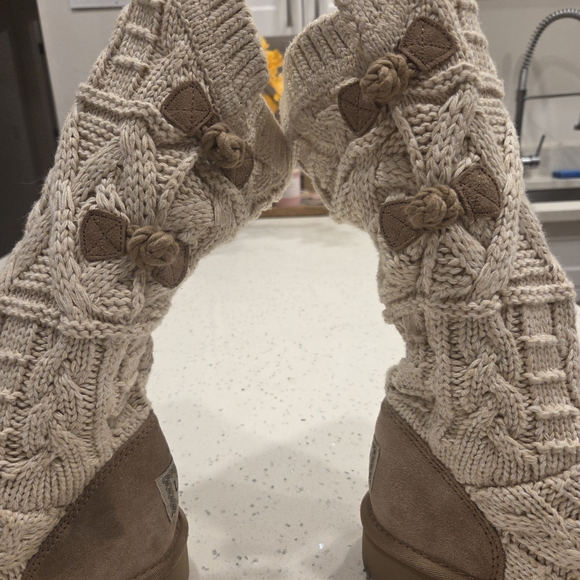 UGG Knit Boots in Cream and Tan - Picture 3 of 10